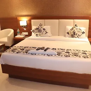 3* Hotel Royal Sky Luxury Near Delhi Airport